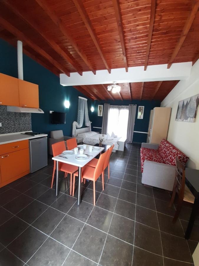 Victory Apartments Hotel Самотракі Екстер'єр фото